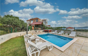 Beautiful Home In Seget Donji With Jacuzzi